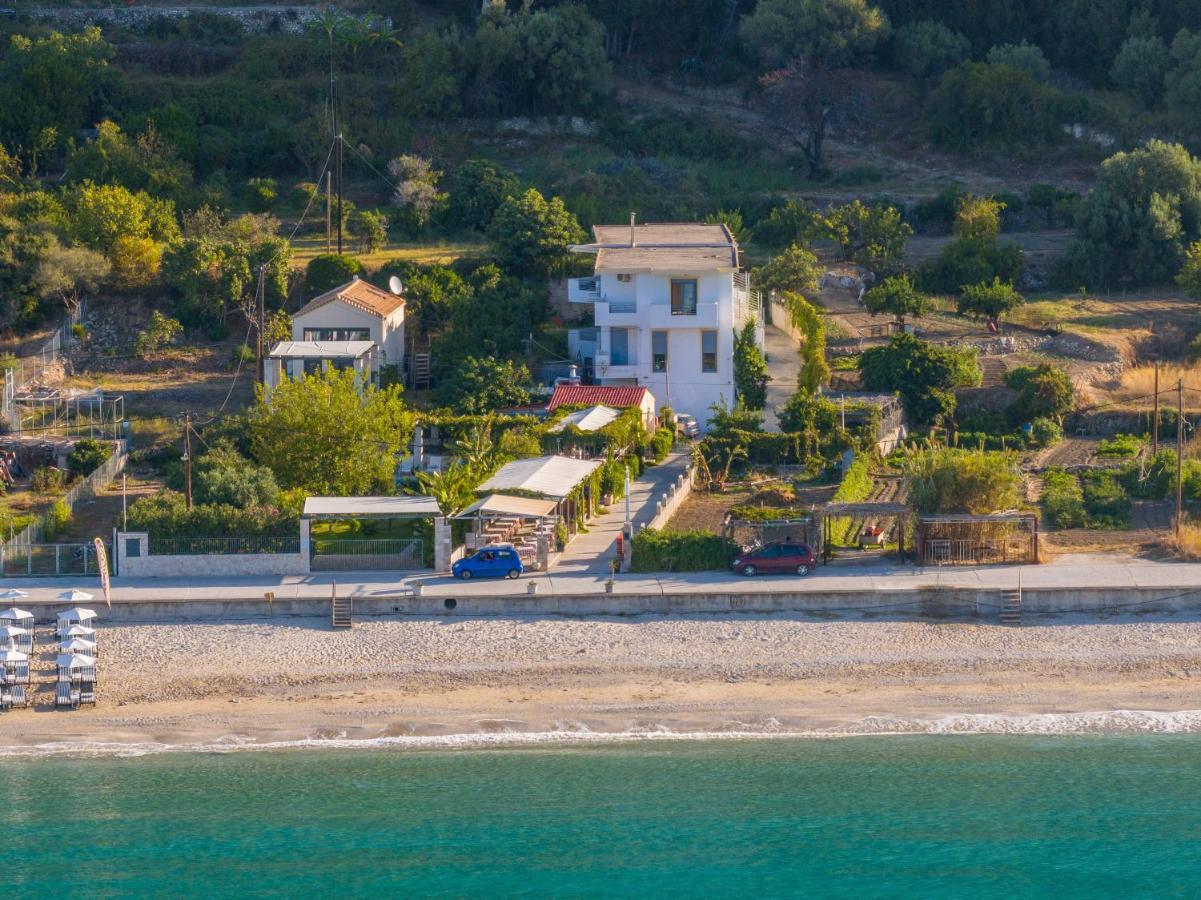 Aridas At The Beach Lourdata  Exterior foto