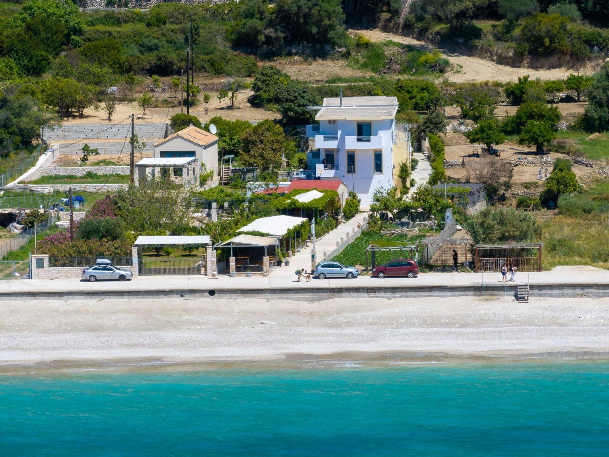 Aridas At The Beach Lourdata  Exterior foto