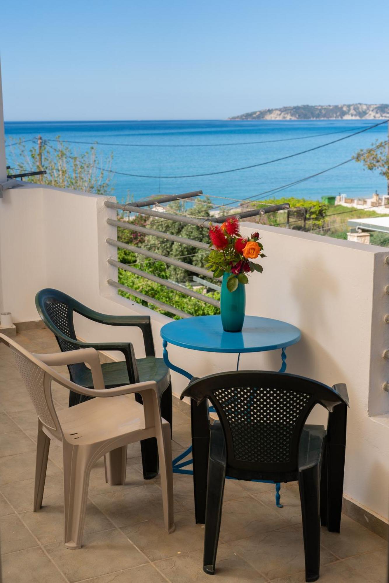 Aridas At The Beach Lourdata  Exterior foto